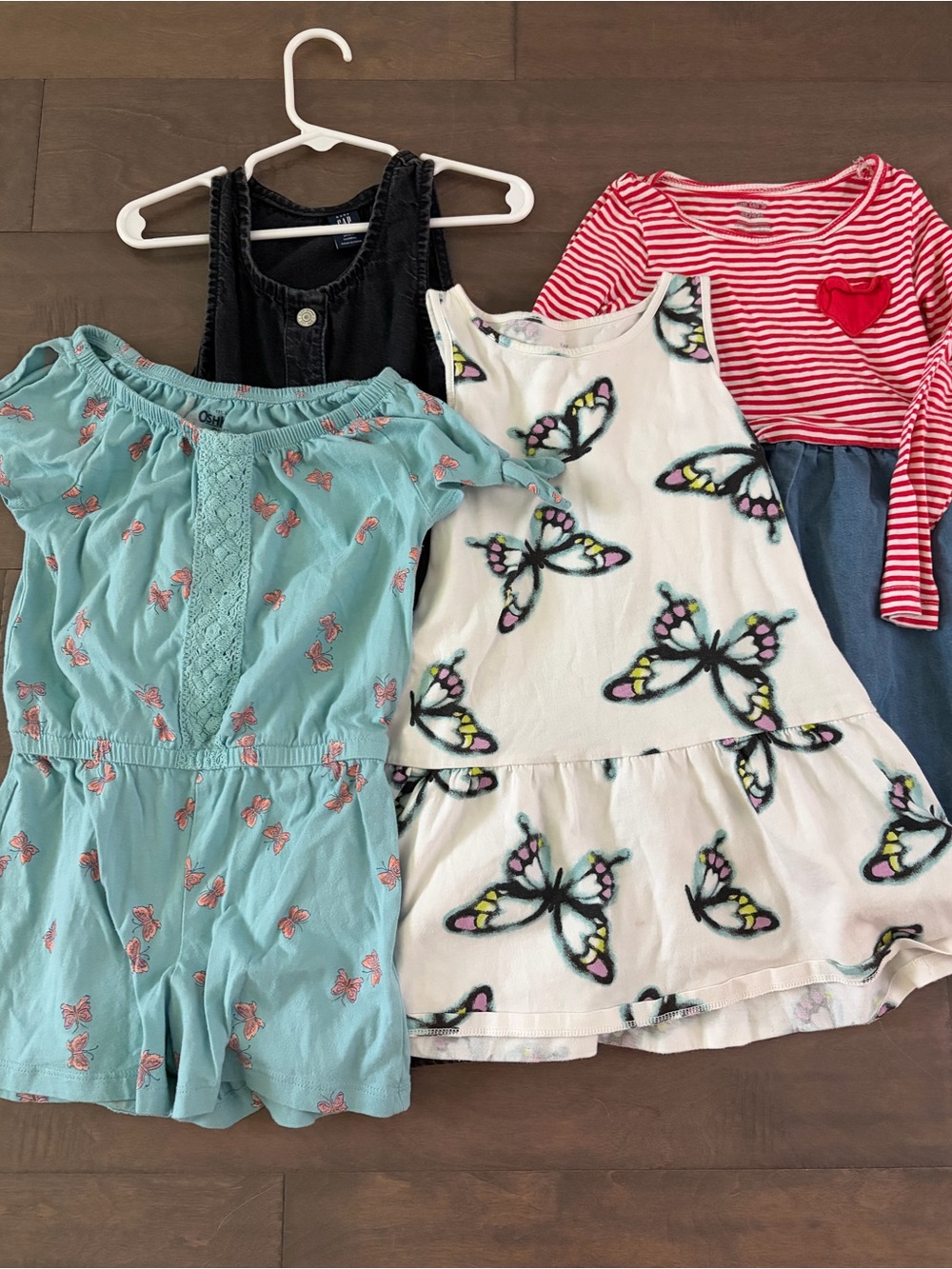 Bundle of 4t 5t dresses romper carters h&m osh kosh stripes heart gap